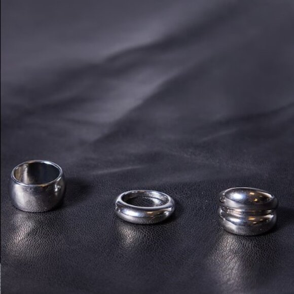 NWT Pretty Little Thing Chunky Ring Set - Picture 2 of 4